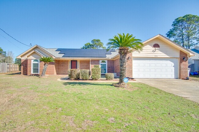 Foto del edificio - Lakefront 3BR/2BA Home on Orion Lake with Florida Room, Screened Patio, Hot Tub (As-Is), Solar Pa...