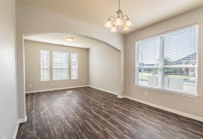 Foto del edificio - 24726 Colonial Elm Dr