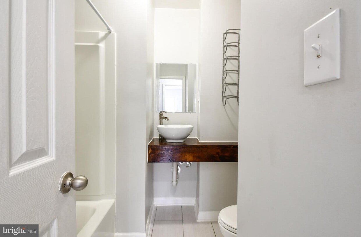 Foto principal - 9336 Ladysmith Rd