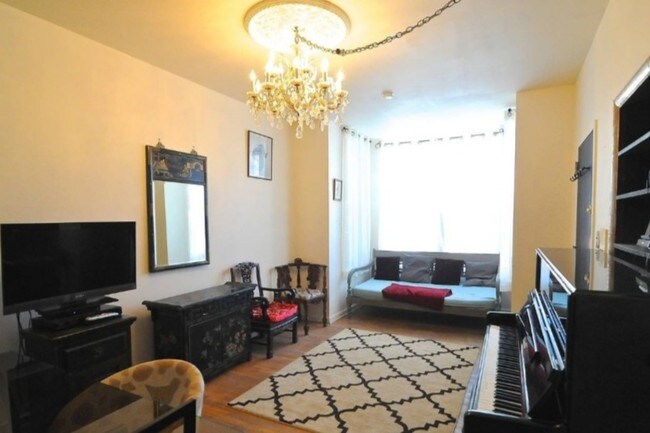 Totalmente amueblado - 1712 Corcoran St NW