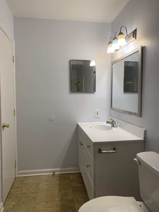 Building Photo - 4823 Spring Lake Dr