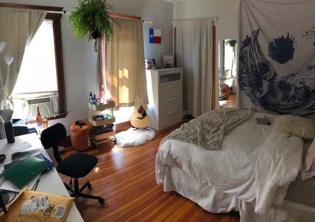 Foto principal - 195 College Ave