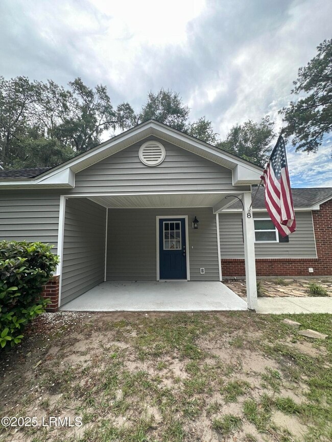 Building Photo - 8 Brindlewood Dr