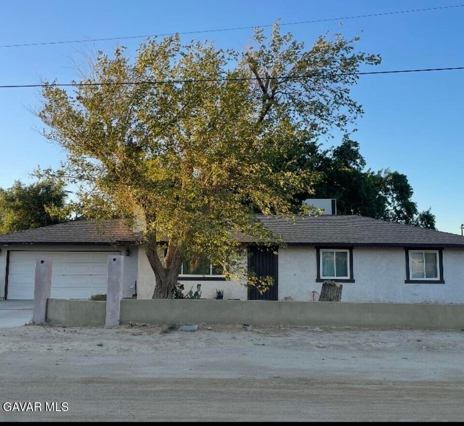 Primary Photo - 10535 E Ave S 4