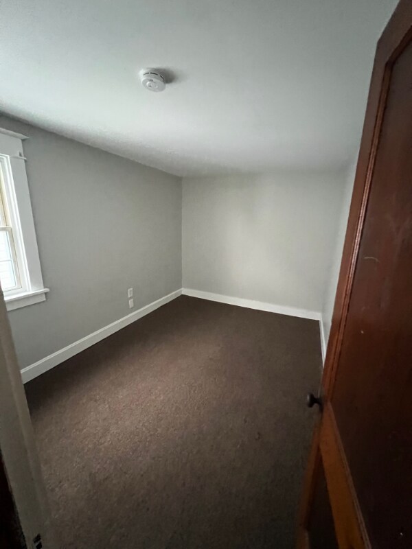 304 Holly St Unit 2, Buffalo, NY 14206 Room for Rent in Buffalo, NY