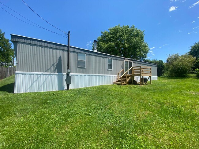 Building Photo - 1705 Creason Drive; Maryville TN  37801