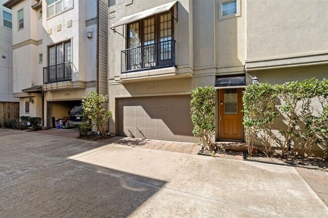 Building Photo - 1405 Dart St