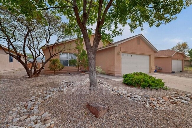 Building Photo - 908 Bursum Ln SE