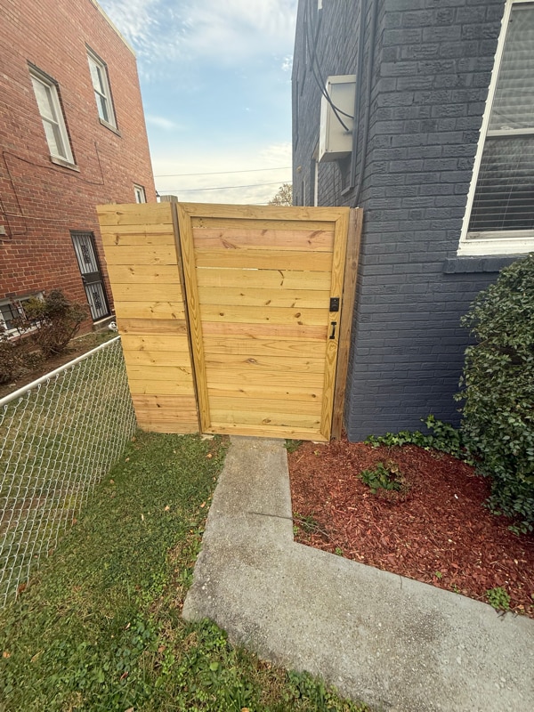 Photo - 1215 Savannah St SE (Washington, DC)