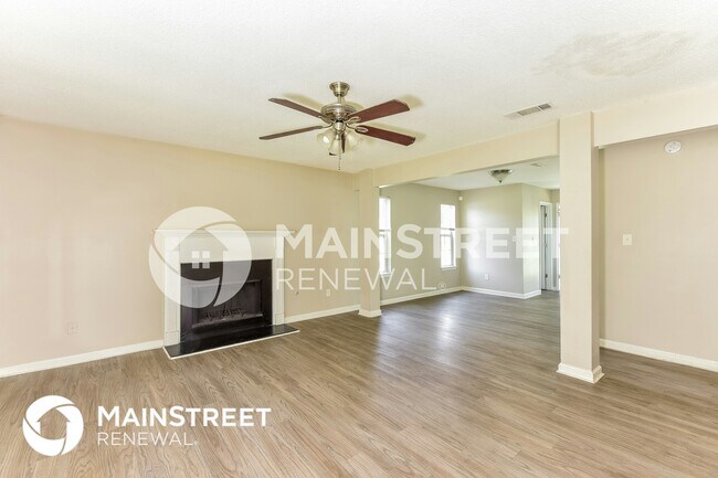 Foto del edificio - 3340 Glen Hollow Dr