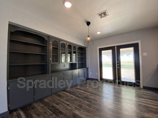 Building Photo - 16383 Possum Creek Rd