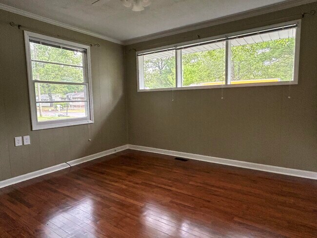 Foto del edificio - 408 Palm Dr S