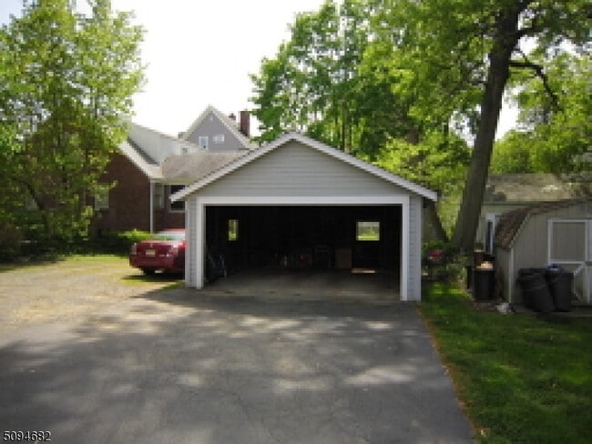 Building Photo - 57 Greenwood Ave