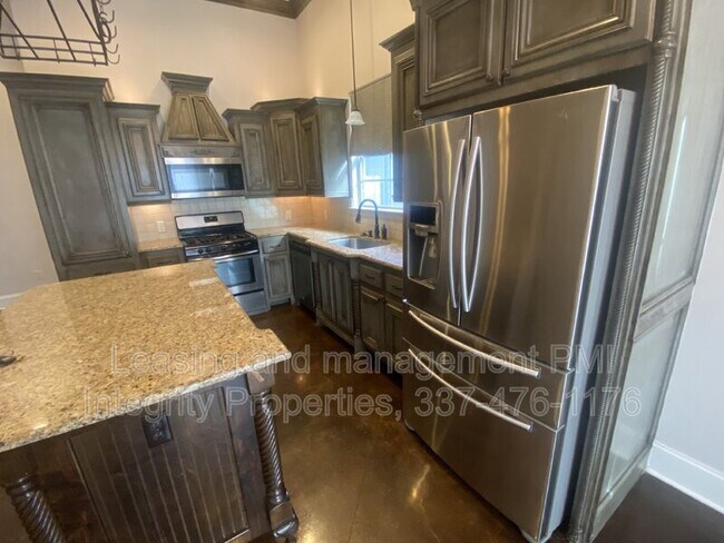 Building Photo - 102 Hideaway Cv