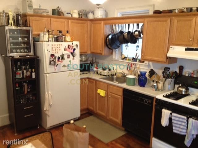 Primary Photo - 440 E 6th St