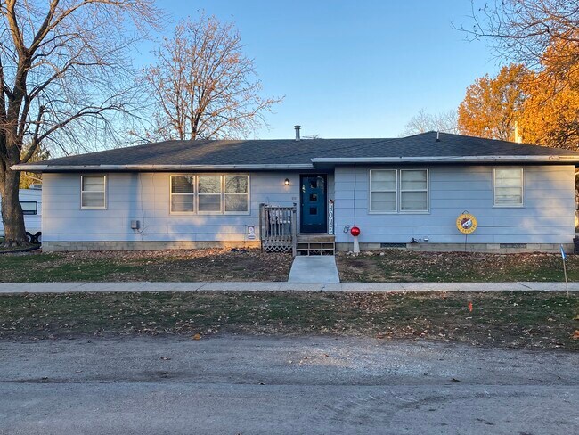 Foto del edificio - 406 N Main St