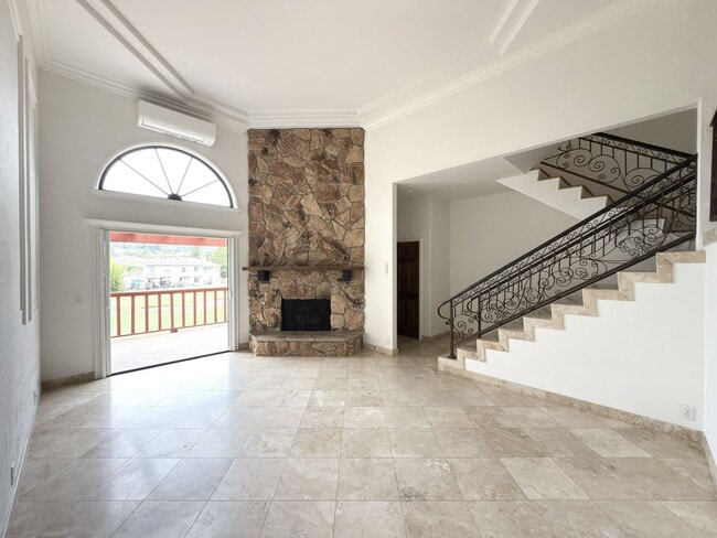 Building Photo - Beautiful Townhome on The Legends Golf Cou...