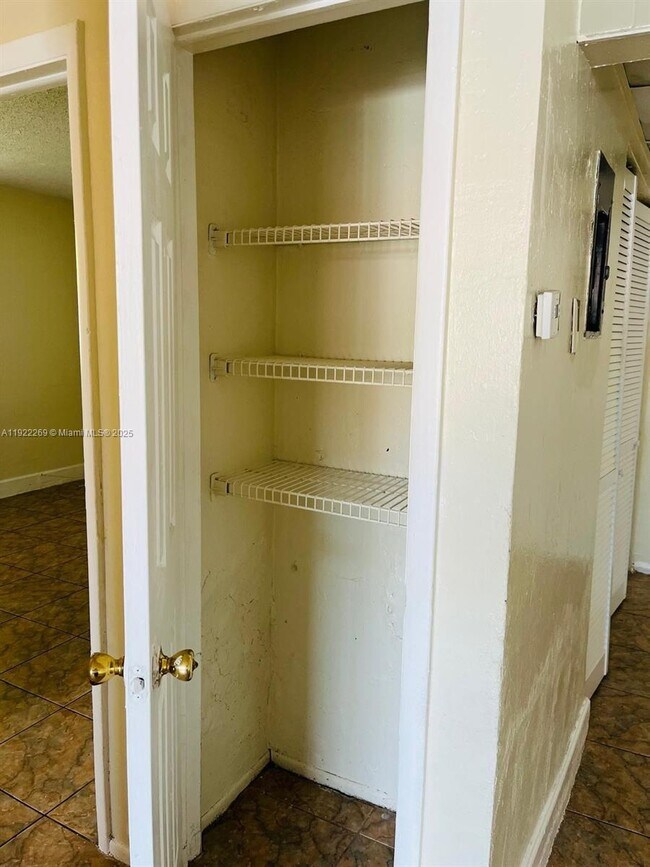 Building Photo - 7710 SW 10th St