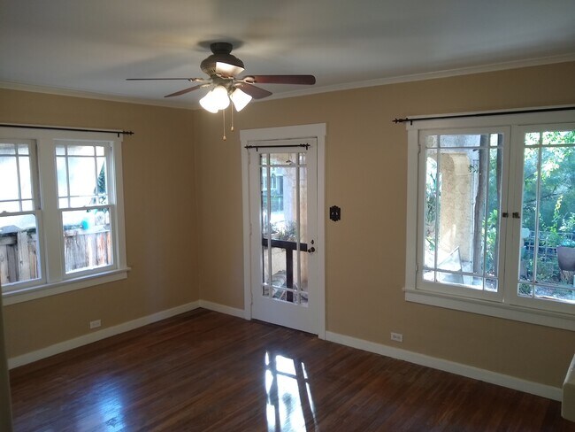 Foto del edificio - 1717 Whitefield Rd
