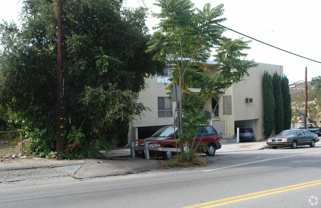 Building Photo - 10097 Tujunga Canyon Blvd