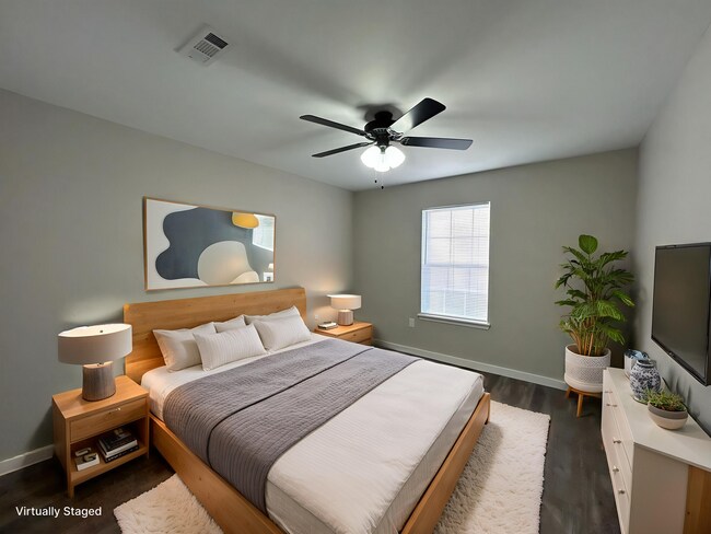 Foto del edificio - Duplex with Garage - Minutes from Downtown...