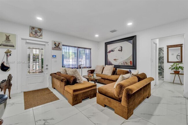 Foto del edificio - 1570 NW 132nd St