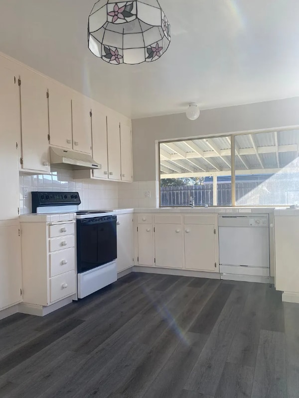 Building Photo - 4446 Moffitt Dr