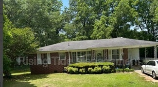 Building Photo - 924 N Martinwood Dr