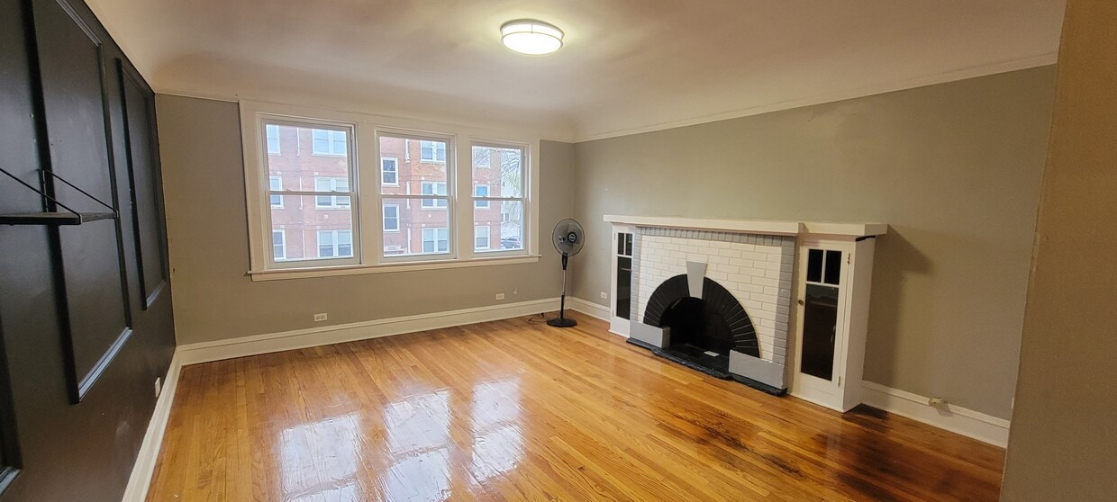 Primary Photo - 2053 N Keeler Ave