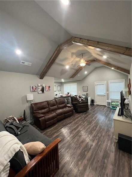Building Photo - 605 E Wire Ridge Dr