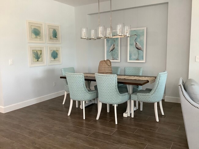 Foto del edificio - 424 Tropics Ave