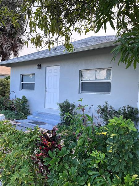 Foto principal - 405 SE 3rd St