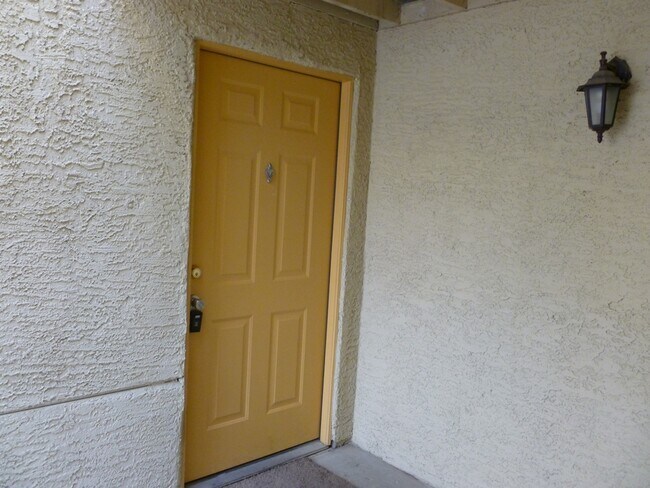 Foto del edificio - 2801 N Rainbow Blvd