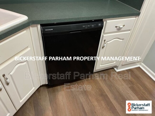 Foto del edificio - 6226 Bayberry Dr