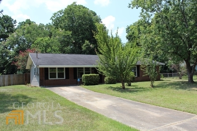 Building Photo - 202 Oklahoma Ave