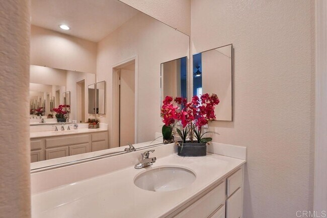 Foto del edificio - 425 S Meadowbrook Dr