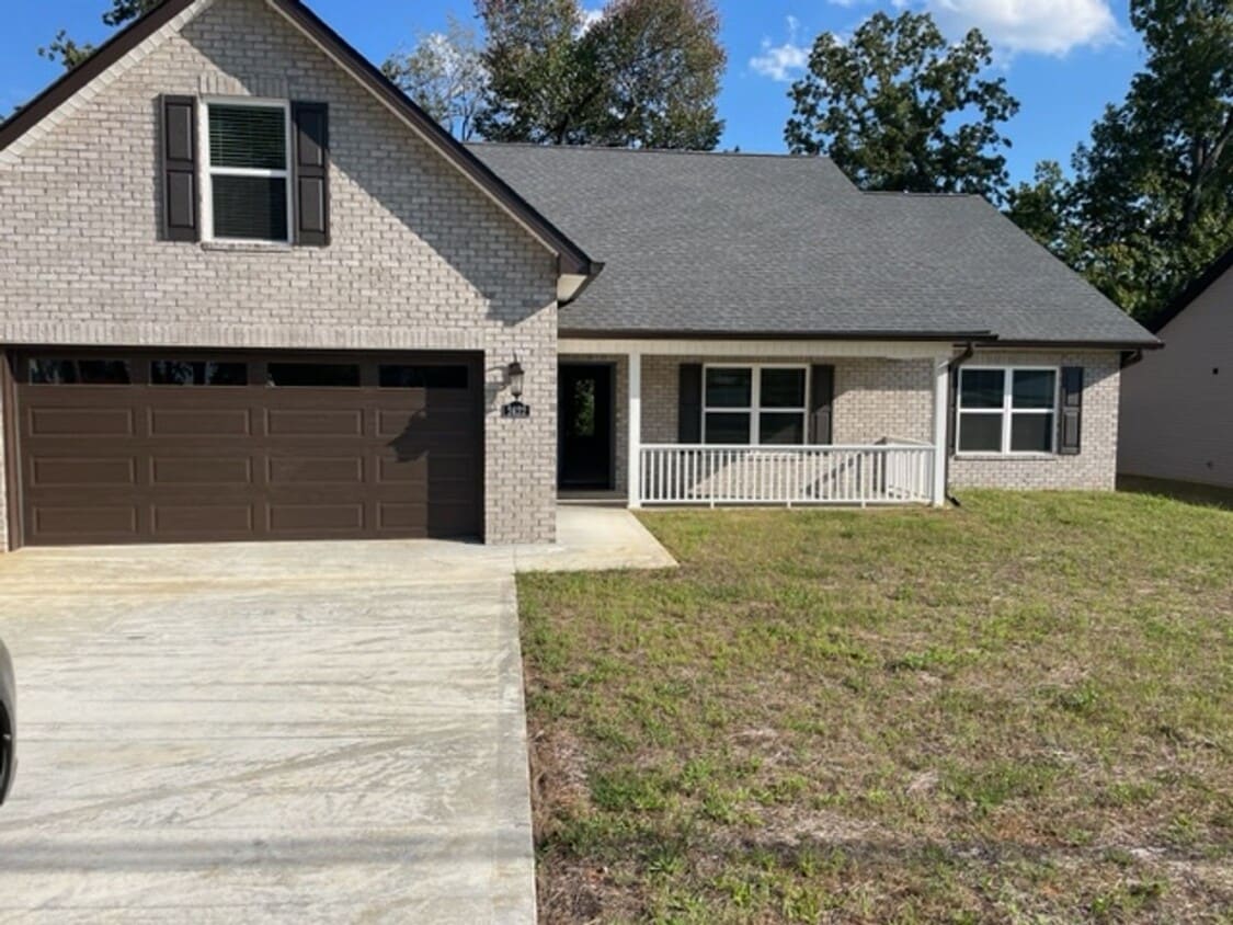 Maryville 37804 - 4 bedroom, 2 bath home - Call Ed Johnson 865-924-5045 - Maryville 37804 - 4 bedroom, 2 bath home - Call Ed Johnson 865-924-5045