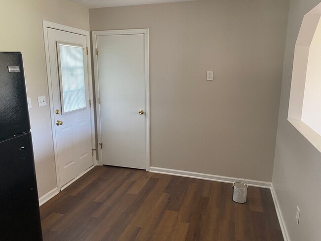 Building Photo - 10811 Jacqueline Way