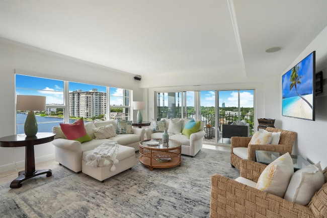 Building Photo - 400 Seasage Dr
