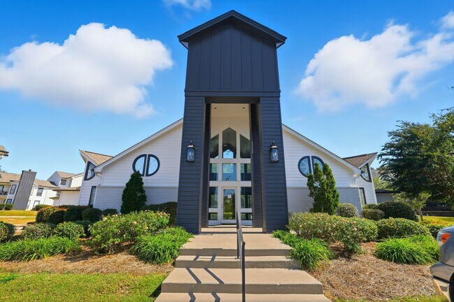 Foto del edificio - 626 Shug Jordan Pkwy