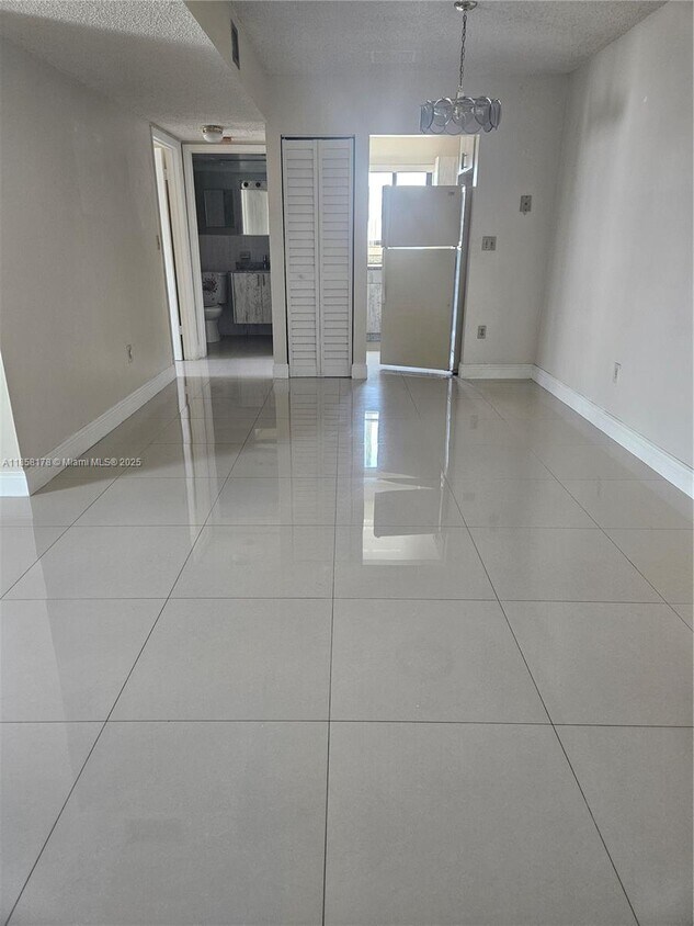 Foto principal - 2046 W Flagler St