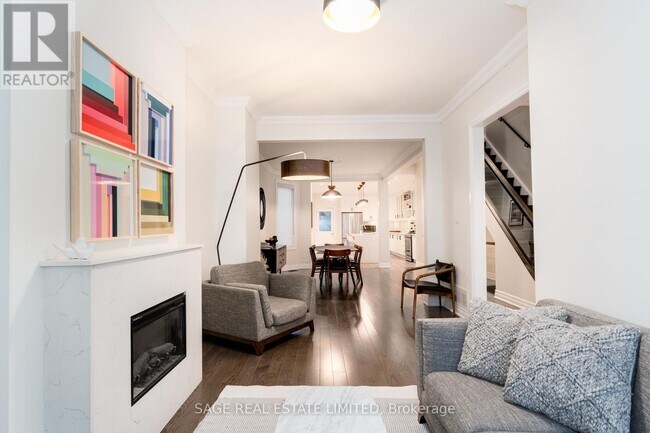 Photo du bâtiment - 135 Macdonell Ave