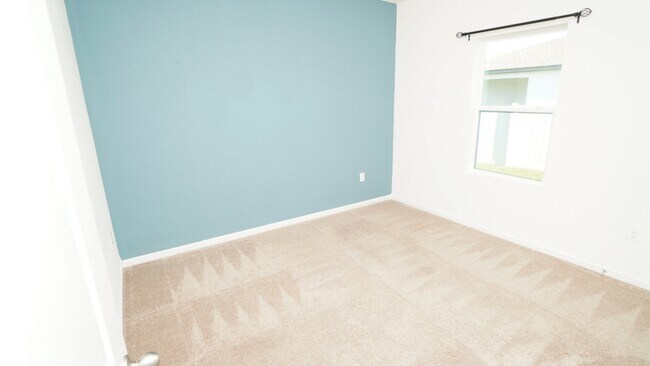 Building Photo - 16119 Florets Dr
