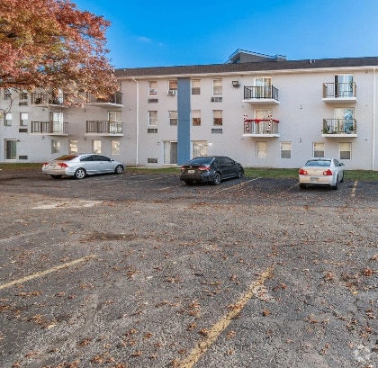 Building Photo - KP Eastland Condominiums