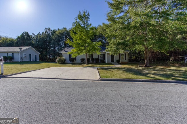 Building Photo - 3176 Macedonia Station Dr SW