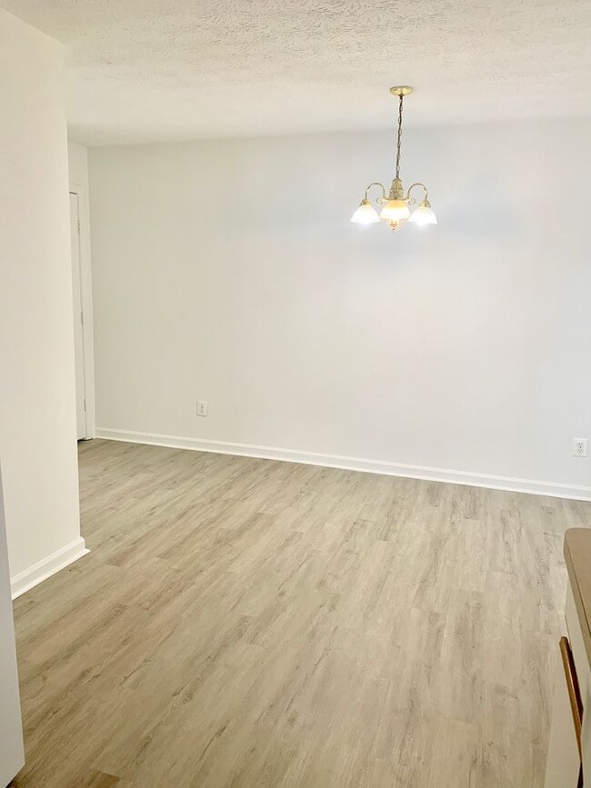 Foto del edificio - 3 Bedroom End Unit Townhouse