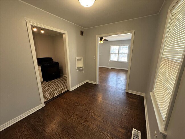 Foto del edificio - 3105 W Park Pl