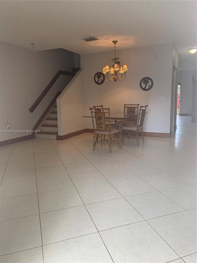 Foto del edificio - 2211 SE 23rd Rd