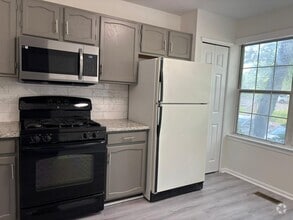 Building Photo - 113 Redwood Dr