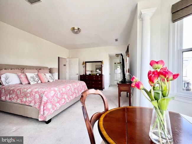 Building Photo - 9319 Ludgate Dr